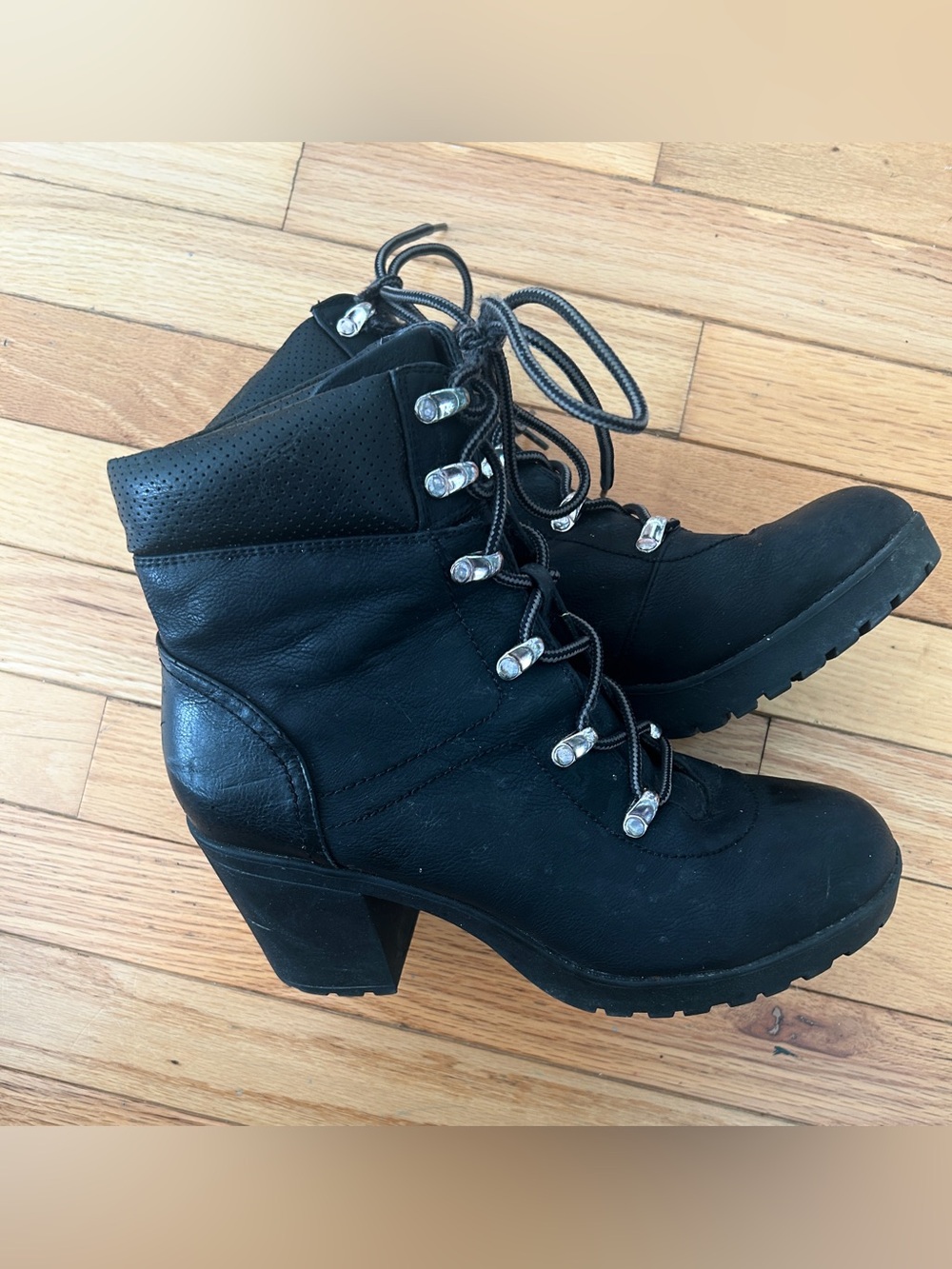 Women’s Black Lace-up Heeled Booties • Call It Spring • Size 9